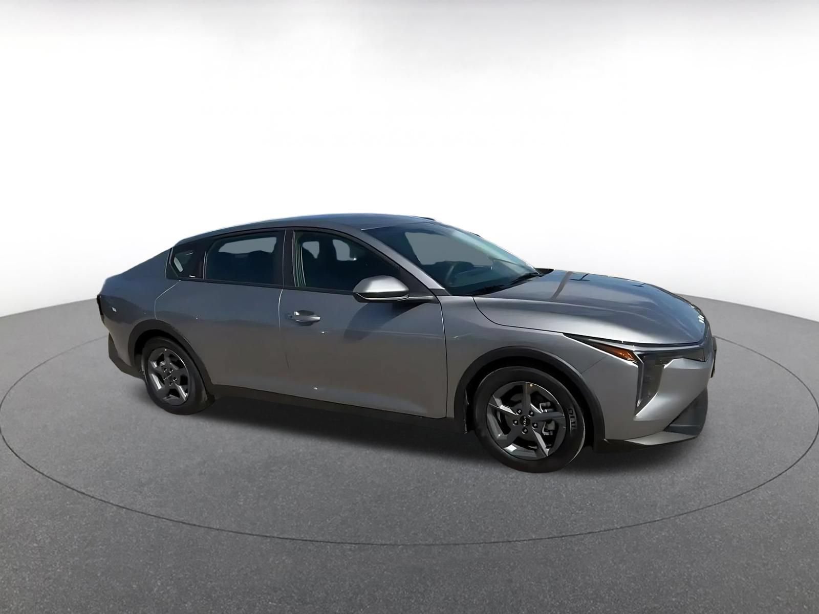 Used 2026 Kia K4 FWD image 2