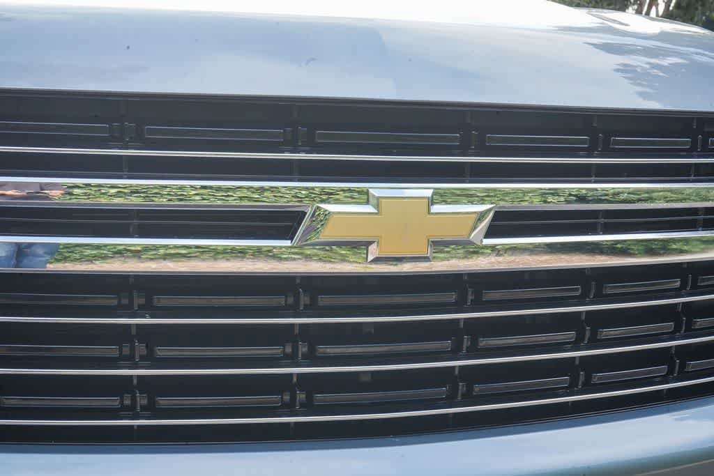 Used 2024 Chevrolet Suburban LT AWD/4WD image 11