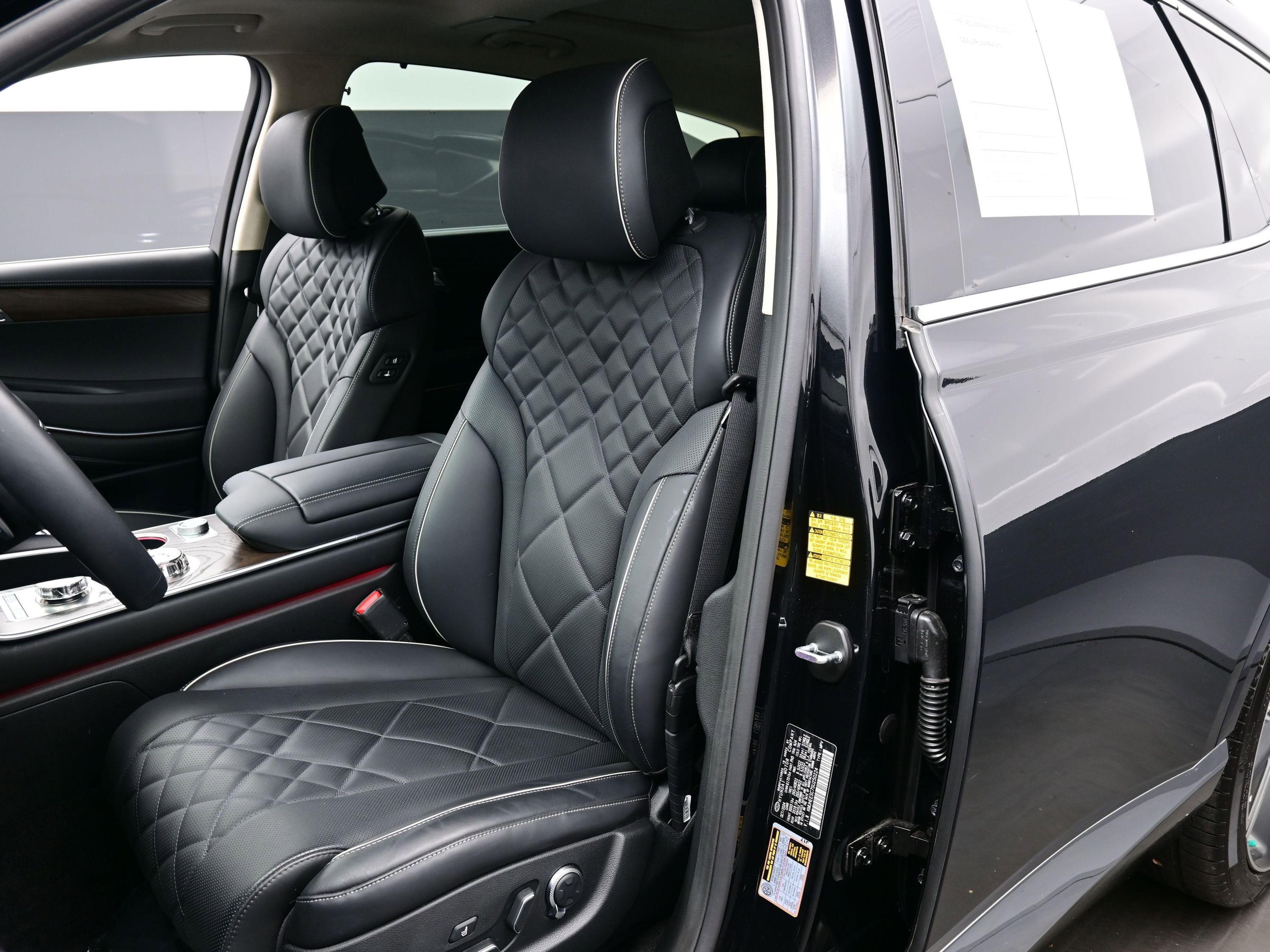 Certified 2025 Genesis GV80 3.5T Prestige image 12