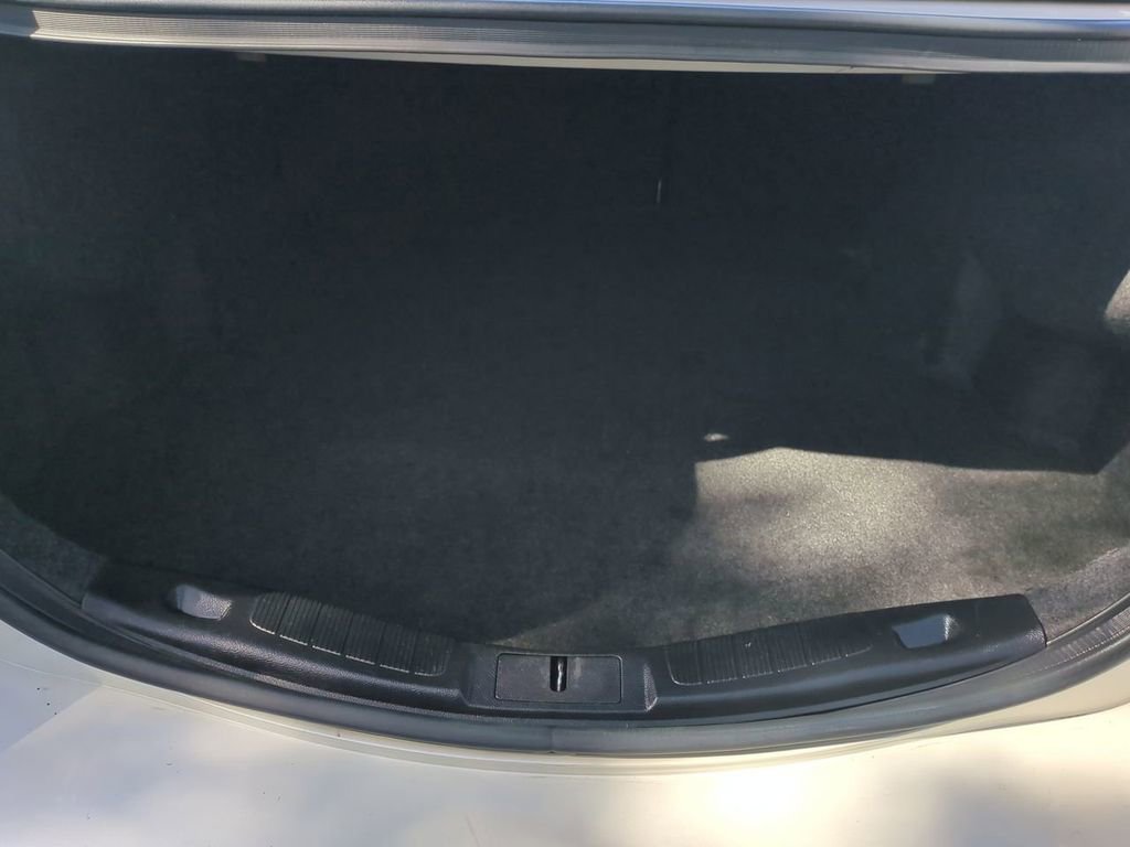 Used 2018 Ford Fusion SE w/ Equipment Group 201A image 12