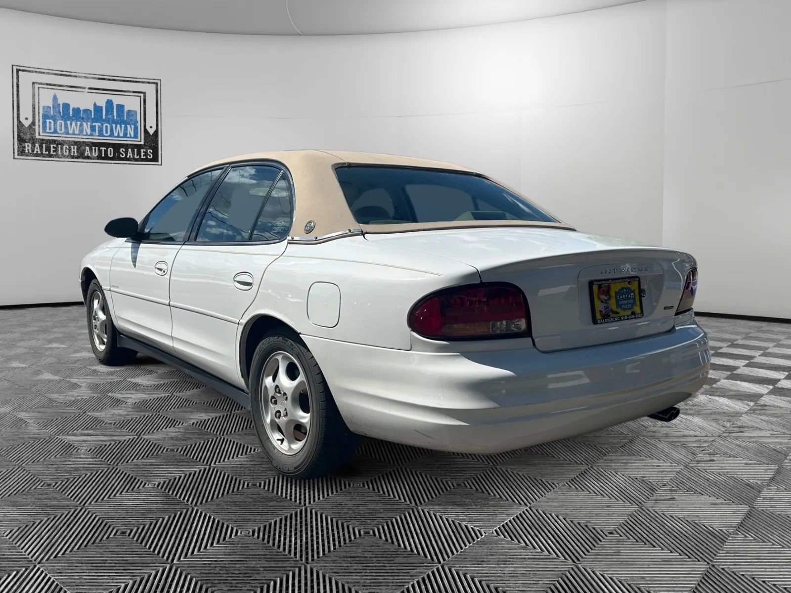 Used 1999 Oldsmobile Intrigue GX image 8
