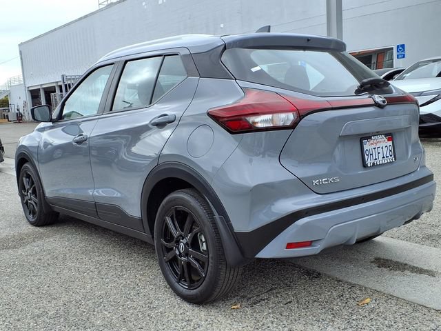 Used 2023 Nissan Kicks SV FWD image 3