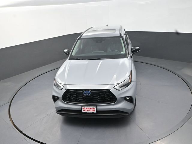 Used 2024 Toyota Highlander XLE image 30