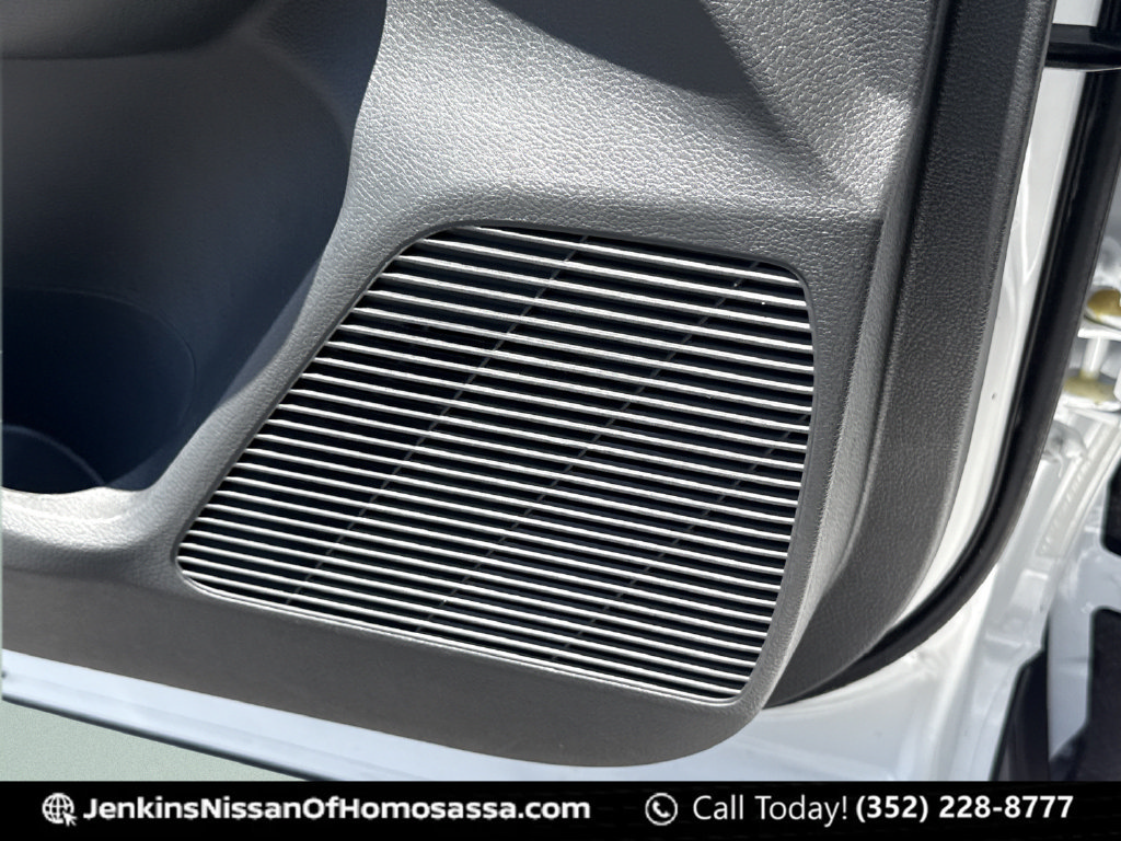 New 2026 Nissan Kicks SR FWD image 27