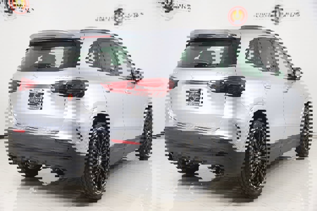 Used 2024 Mercedes-Benz GLA 35 AMG 4MATIC image 3