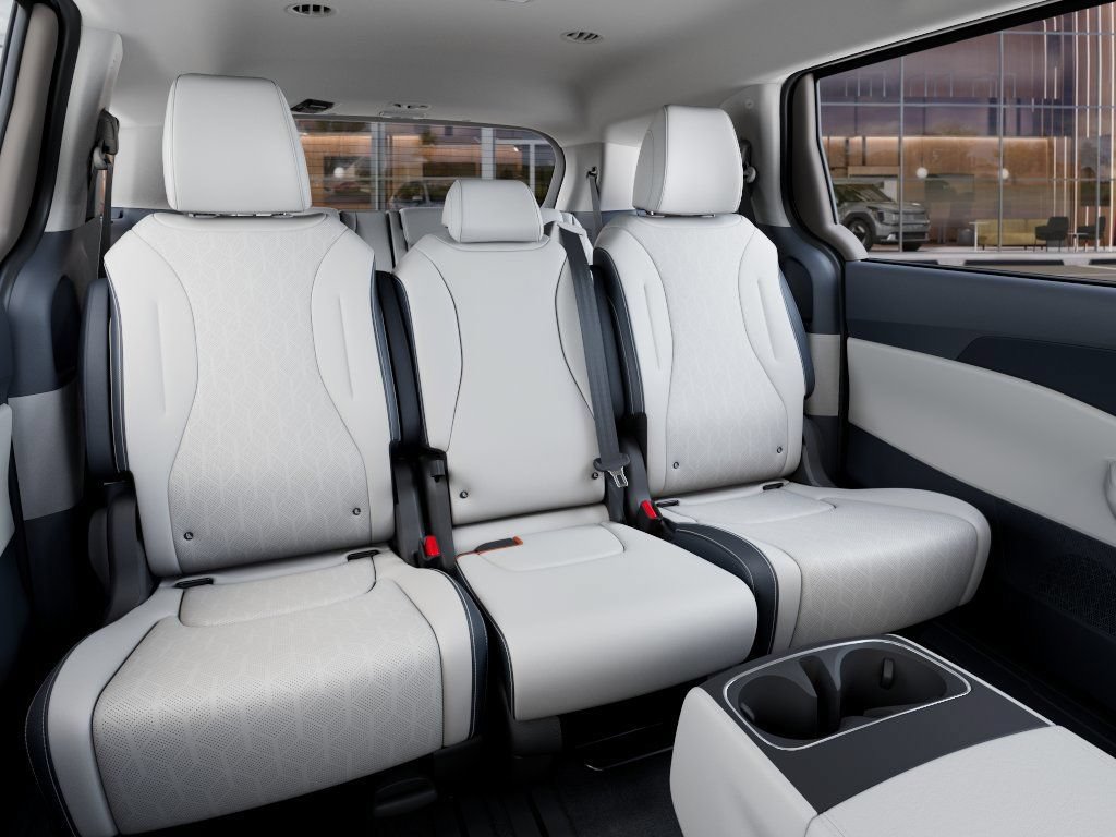 New 2026 Kia Carnival EX FWD image 16