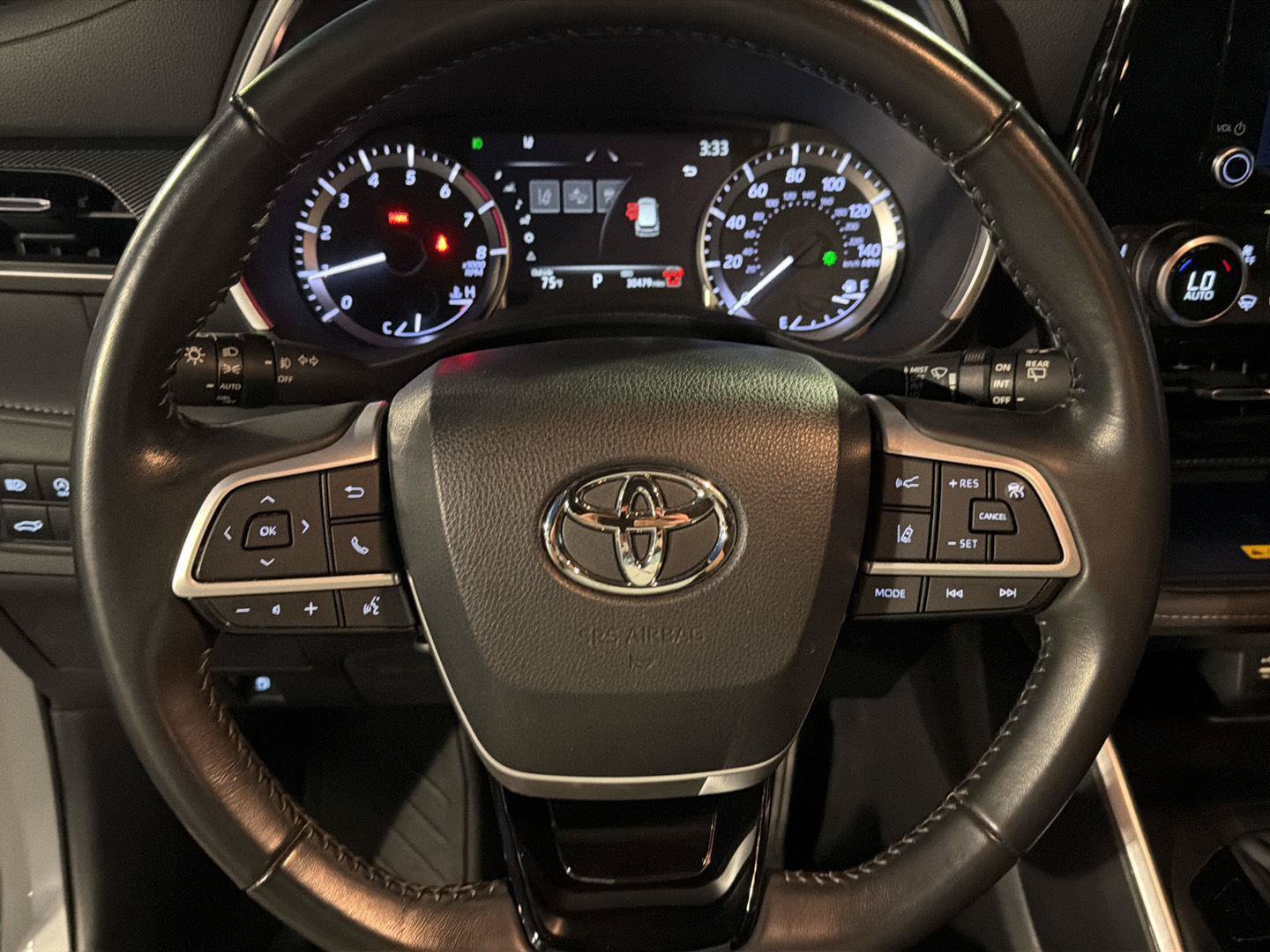 Used 2024 Toyota Highlander XSE FWD image 20