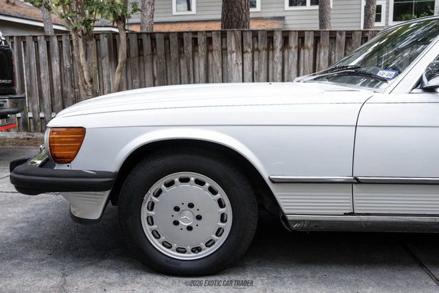 Used 1988 Mercedes-Benz 560 SL image 4