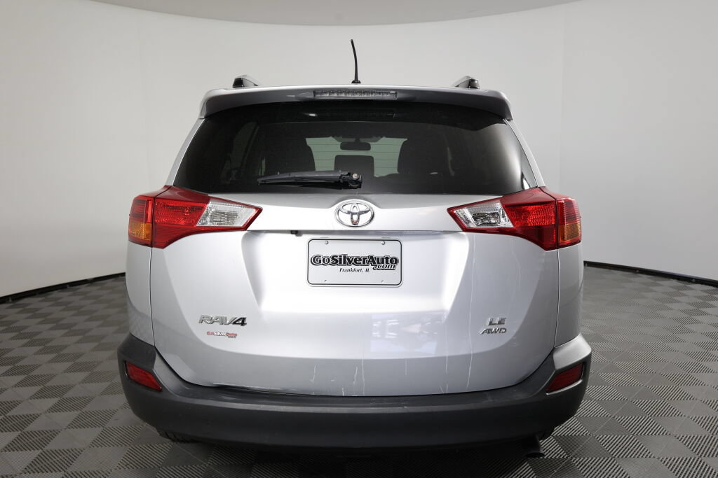 Used 2015 Toyota RAV4 LE AWD/4WD image 3