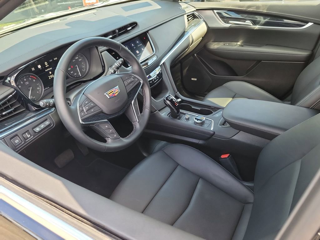 Used 2026 Cadillac XT5 Premium Luxury w/ Driver Assist Package AWD/4WD image 10