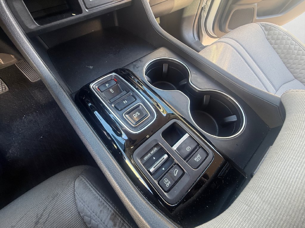 Used 2023 Honda Pilot LX image 17