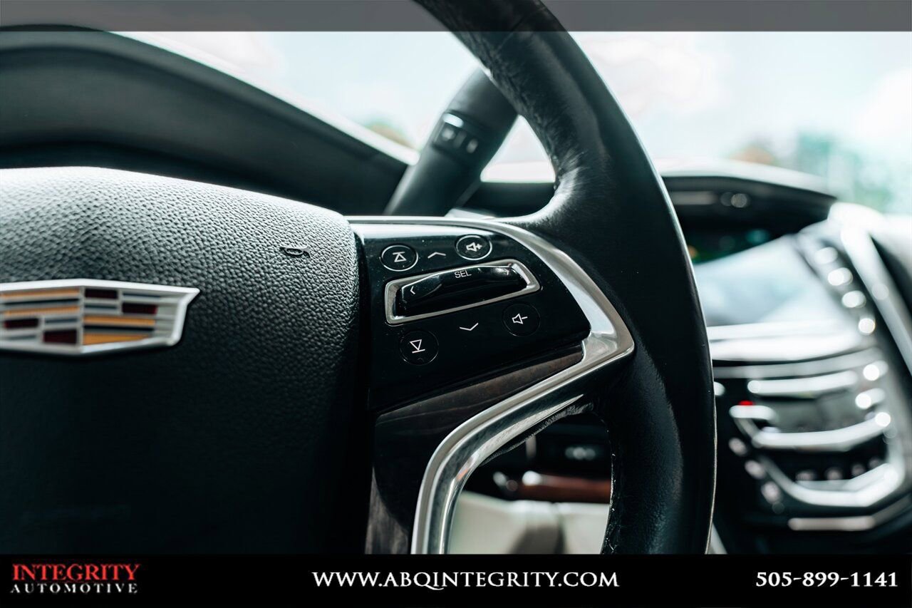 Used 2016 Cadillac Escalade Luxury AWD/4WD image 29