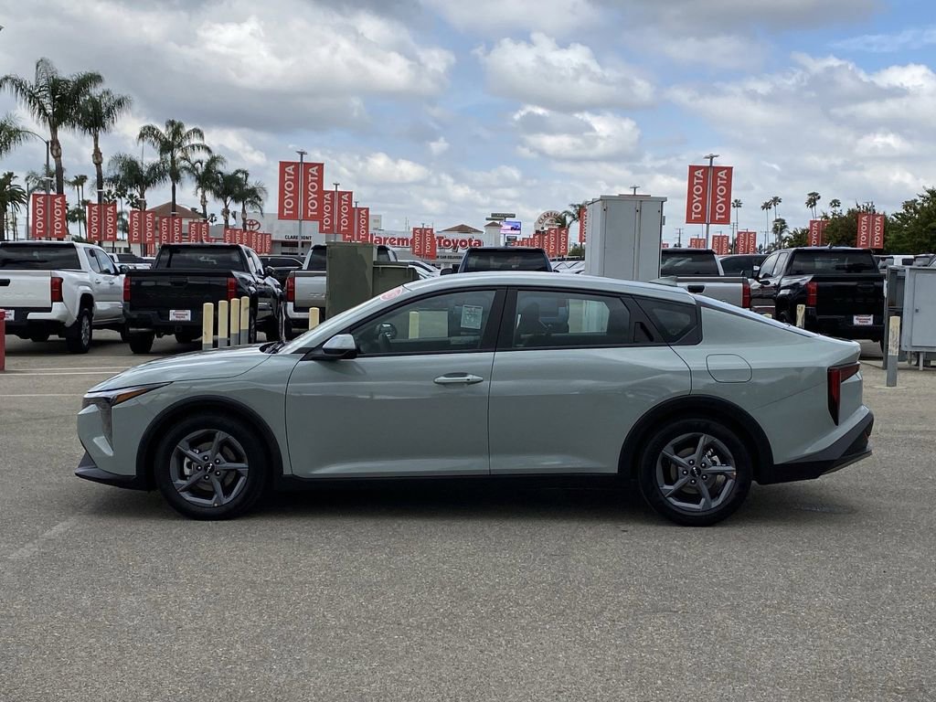 Used 2025 Kia K4 LXS image 39