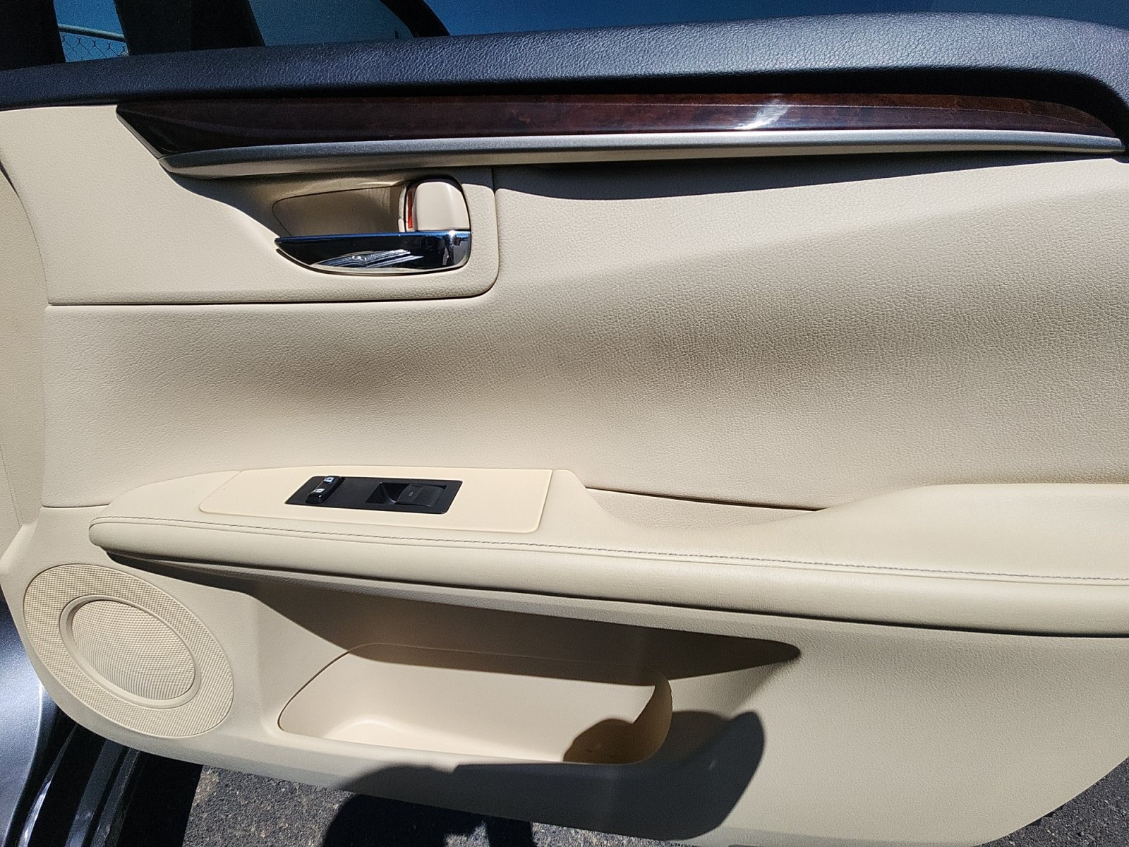 Used 2013 Lexus ES 350 w/ Premium Pkg FWD image 16