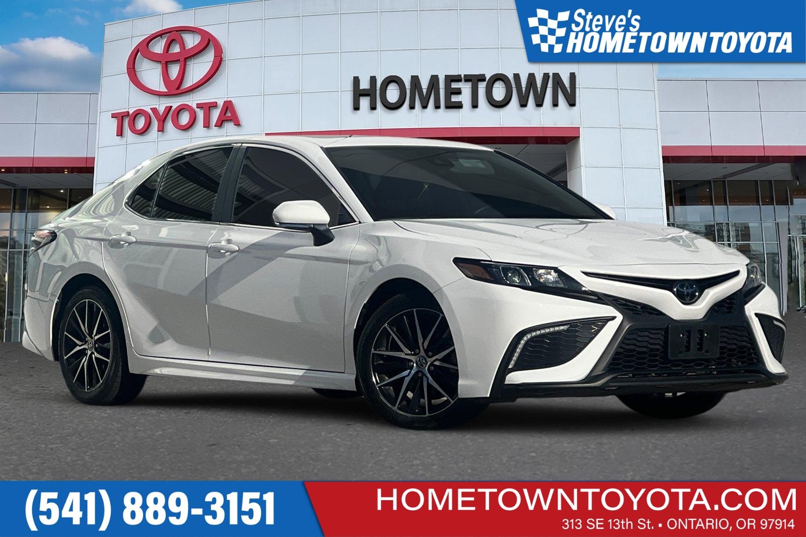 Used 2023 Toyota Camry SE image 1