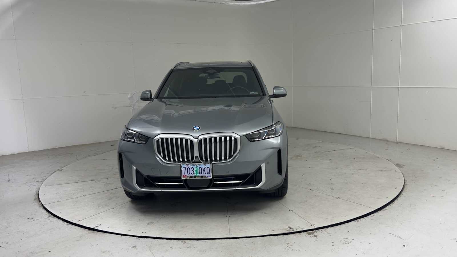 Used 2024 BMW X5 xDrive40i w/ Premium Package AWD/4WD image 7