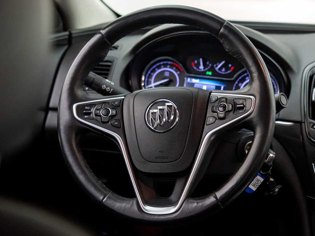 Used 2016 Buick Regal image 12