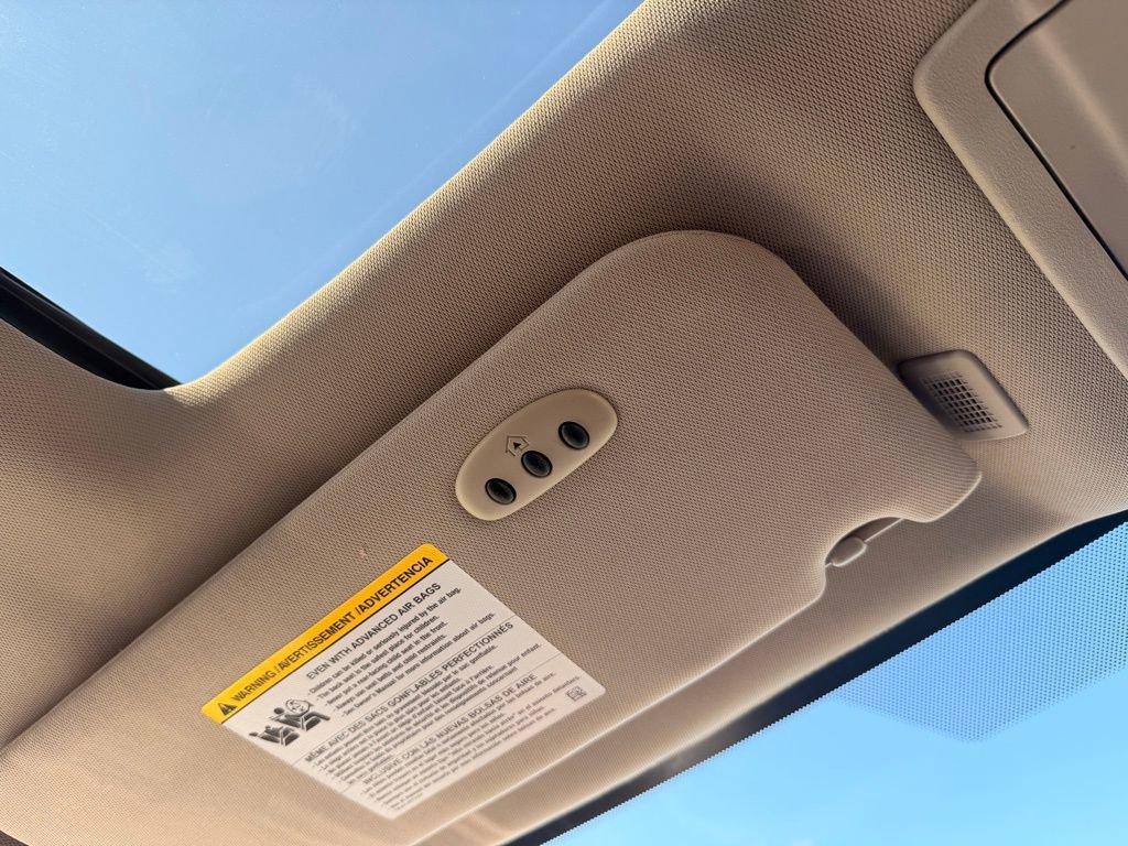 Used 2013 Lincoln MKX FWD image 25