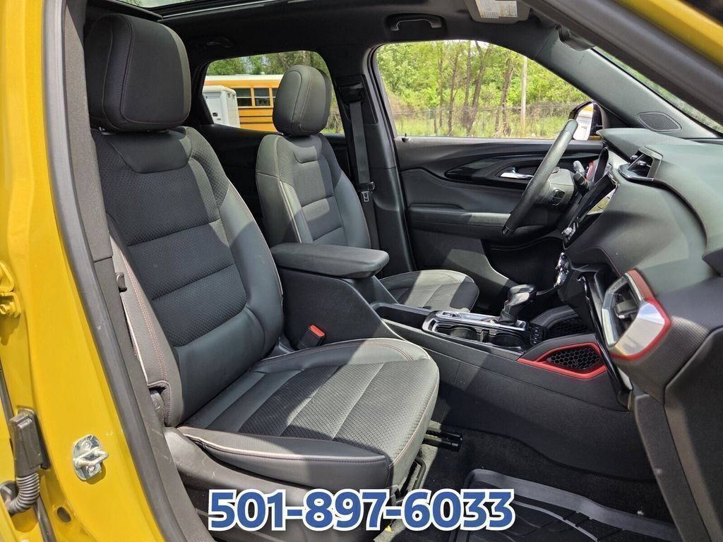Used 2023 Chevrolet TrailBlazer RS w/ Sun and Liftgate Package FWD image 15