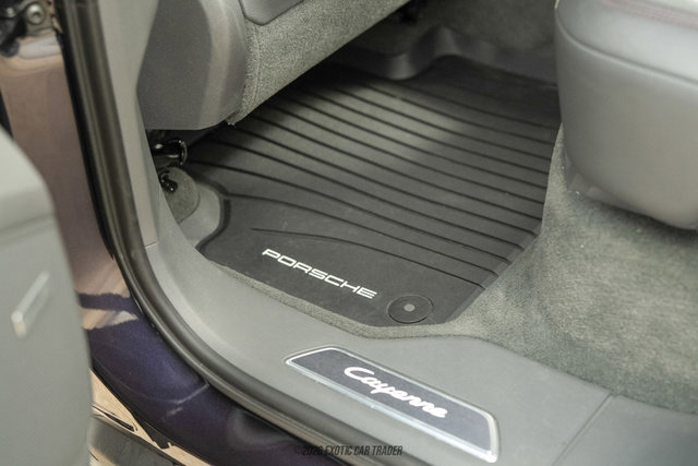 Used 2019 Porsche Cayenne Turbo image 38