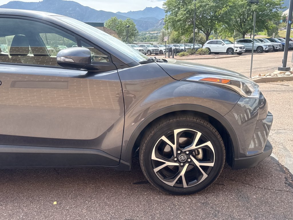 Used 2019 Toyota C-HR XLE FWD image 33