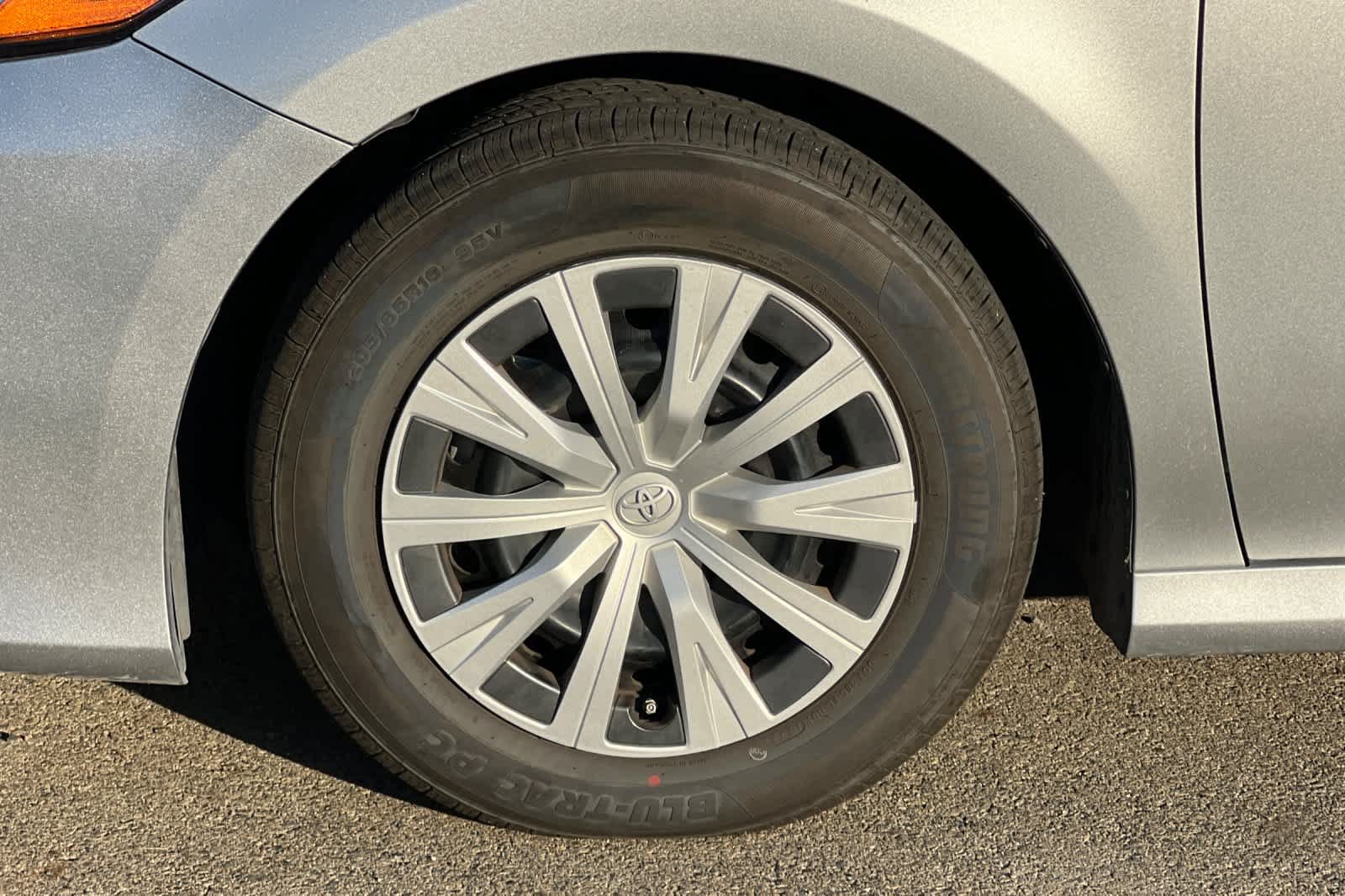 Used 2021 Toyota Camry LE w/ Cold Weather Package FWD image 13