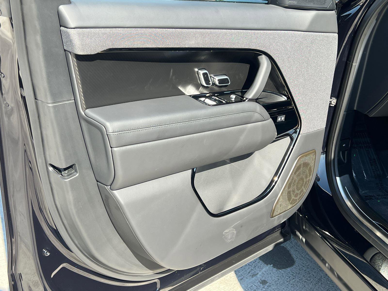 Used 2025 Land Rover Range Rover Sport SV Edition Two AWD/4WD image 10