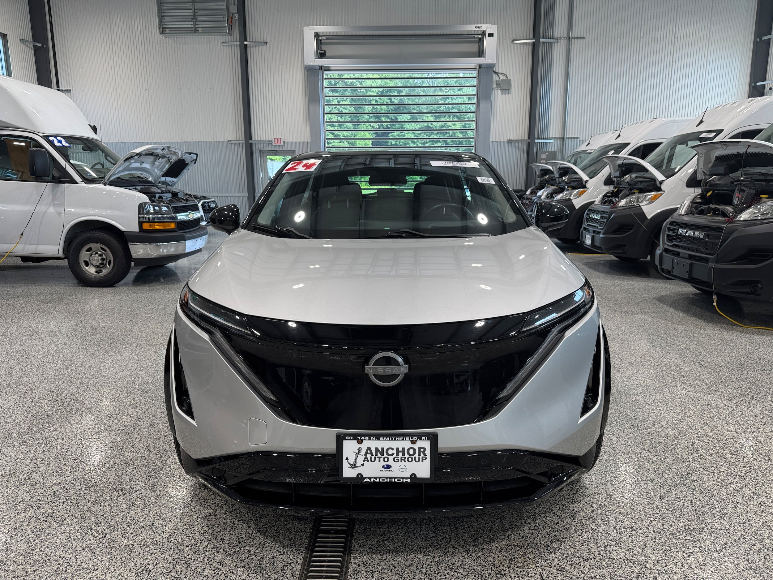 Used 2024 Nissan Ariya AWD image 2