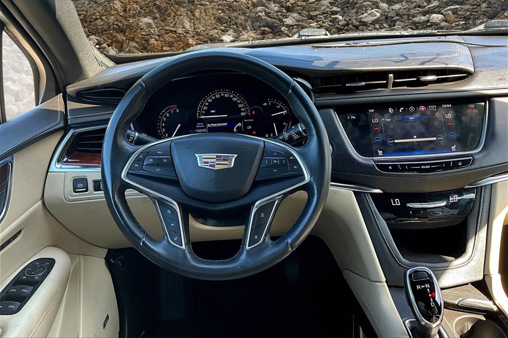 Used 2017 Cadillac XT5 Luxury w/ Driver Awareness Package image 5