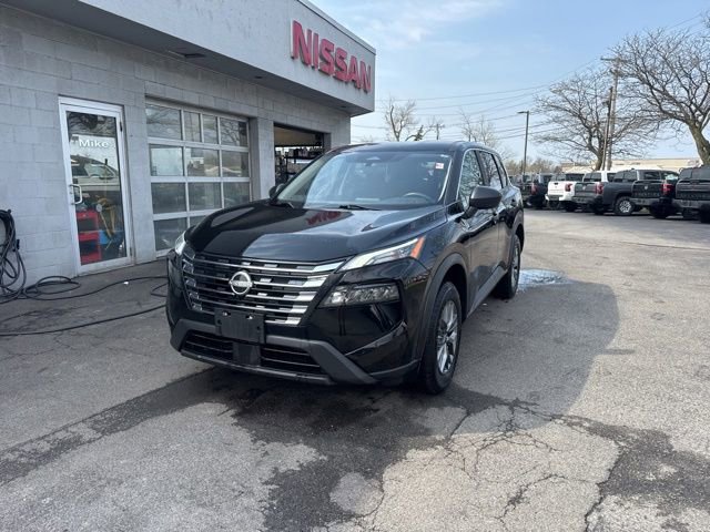Used 2024 Nissan Rogue S image 5