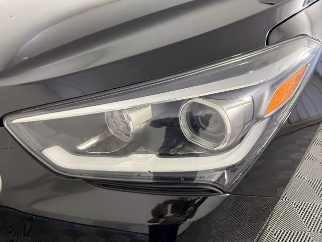 Used 2017 Hyundai Santa Fe FWD w/ SE Ultimate Tech Package 03 image 11