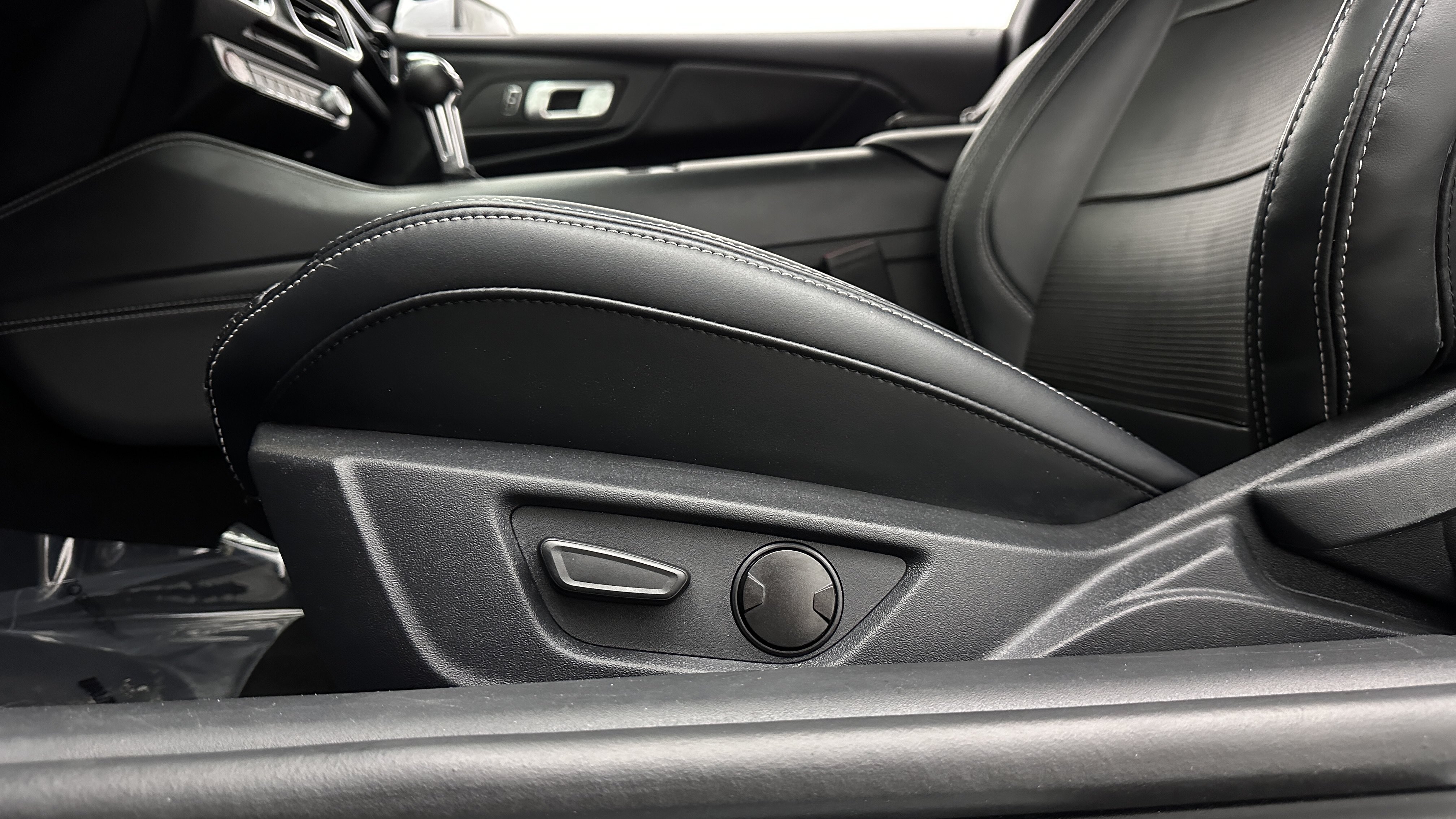 Used 2024 Ford Mustang GT Premium RWD image 16