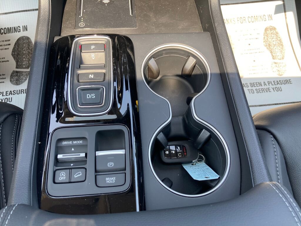 New 2025 Honda Pilot Touring image 15