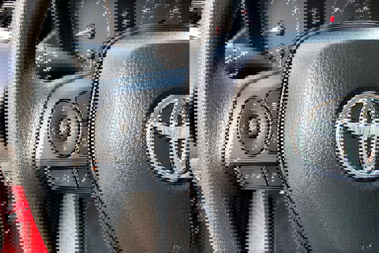 Used 2024 Toyota Corolla LE image 20