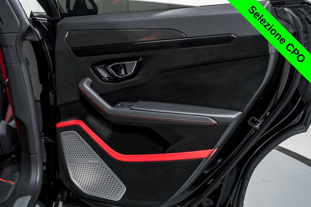 Used 2023 Lamborghini Urus Performante AWD/4WD image 37