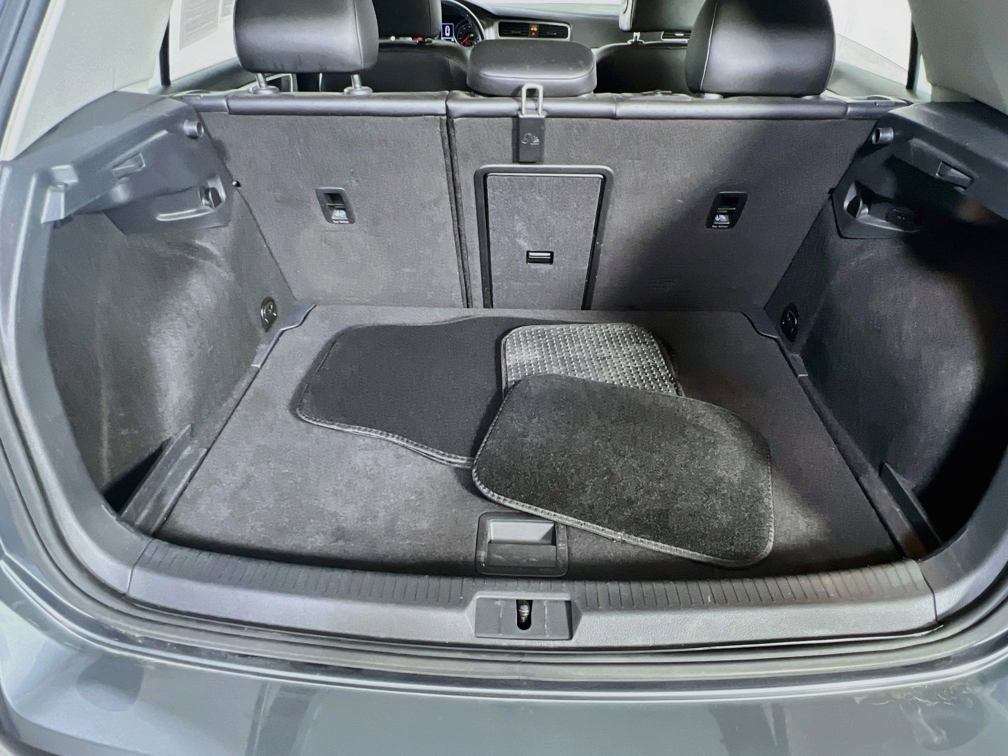 Used 2017 Volkswagen Golf Wolfsburg Edition FWD image 25