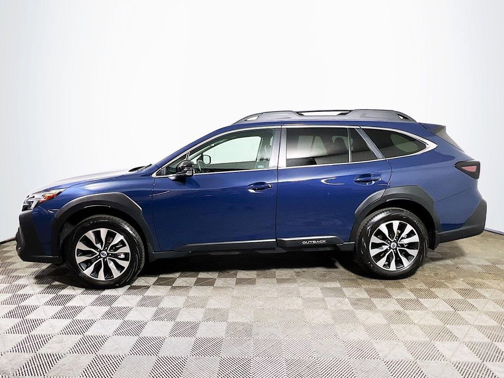 Used 2025 Subaru Outback Limited XT AWD/4WD image 4