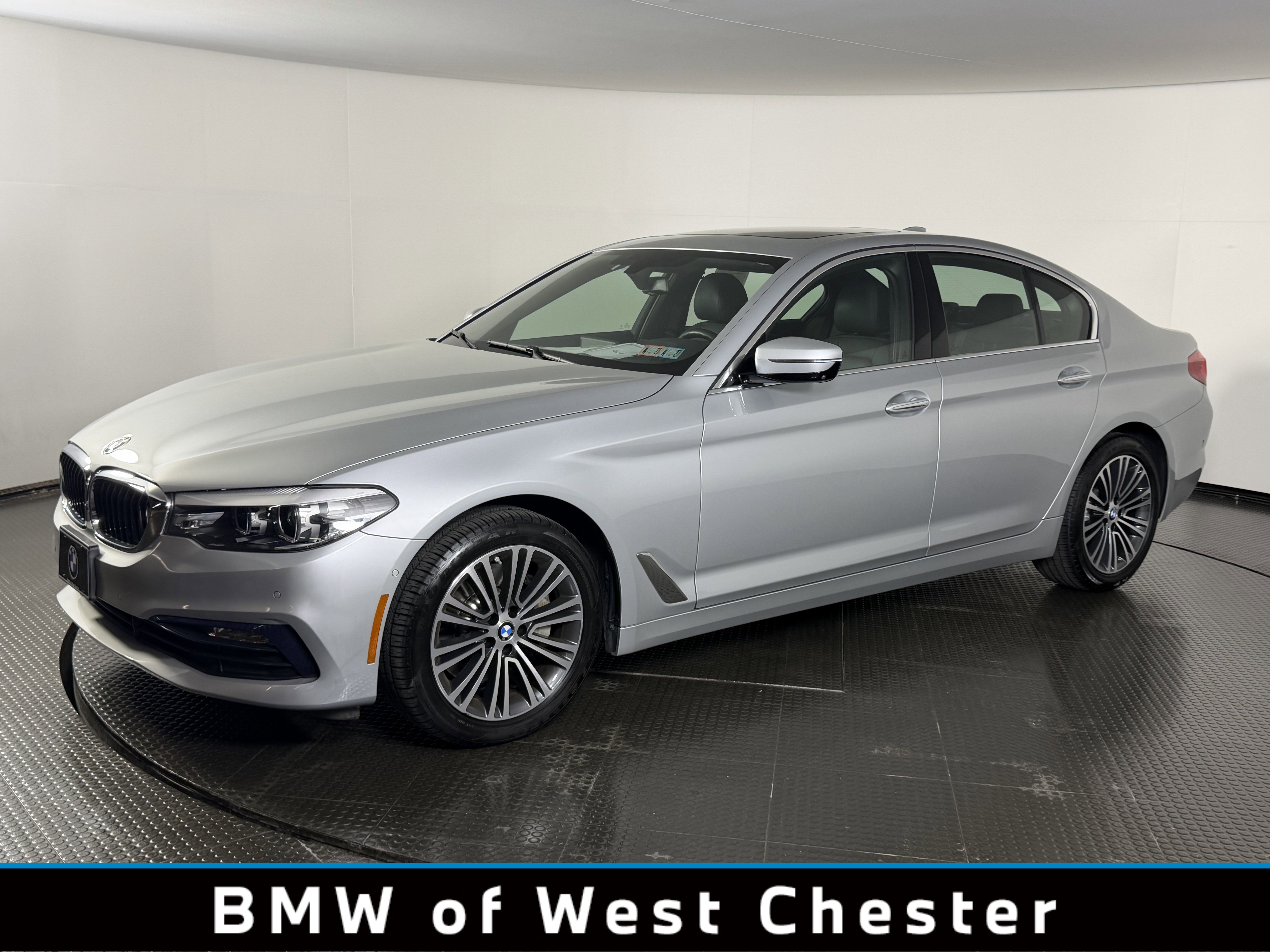 Used 2018 BMW 530i xDrive image 1