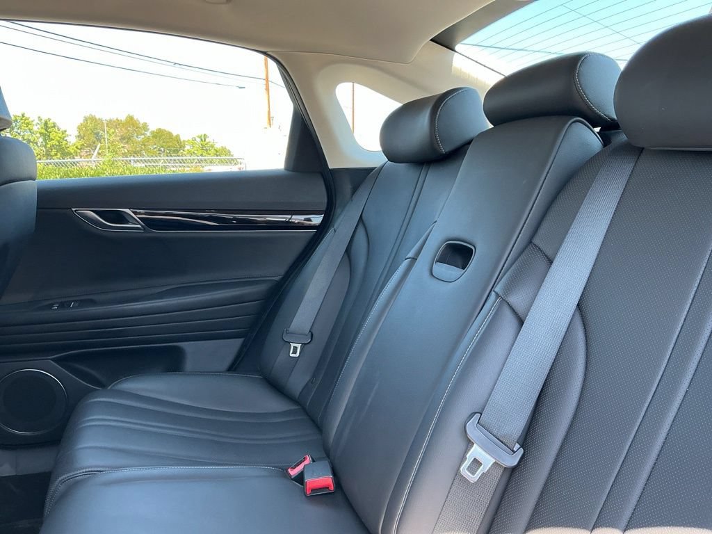 Used 2023 Genesis G80 2.5T AWD/4WD image 25