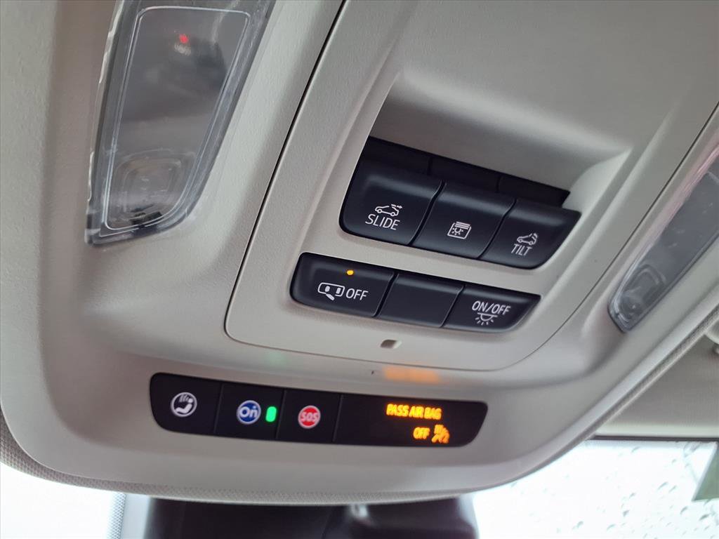 Used 2023 Buick Envision Essence w/ Sport Touring Package image 19