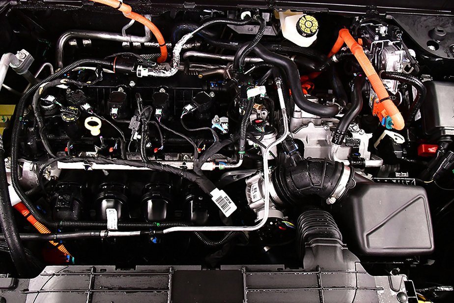 New 2025 Ford Maverick XL w/ Equipment Group 101A image 32