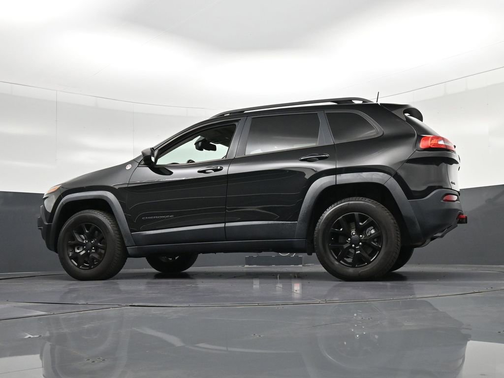 Used 2017 Jeep Cherokee Trailhawk w/ Comfort/Convenience Group AWD/4WD image 36