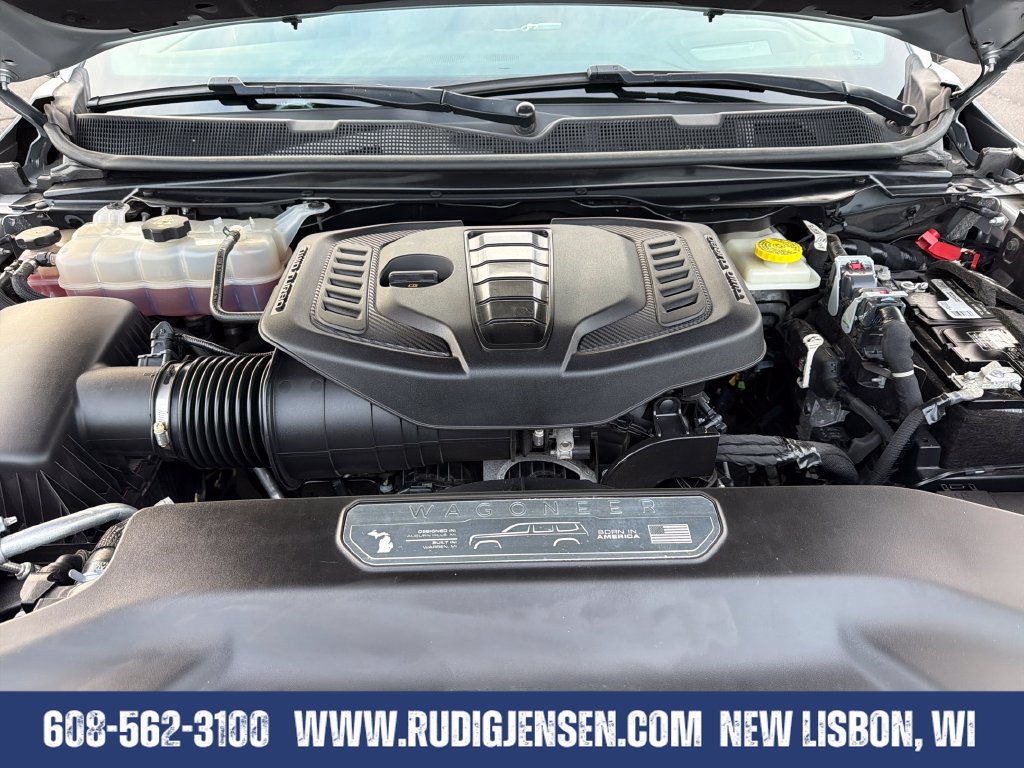 Used 2024 Jeep Wagoneer Series III AWD/4WD image 21
