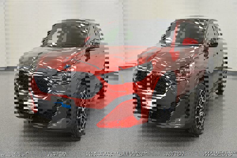 Used 2024 BMW X2 xDrive28i image 2