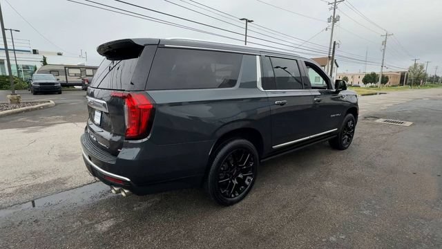 Used 2022 GMC Yukon XL Denali w/ Advanced Technology Package AWD/4WD image 8