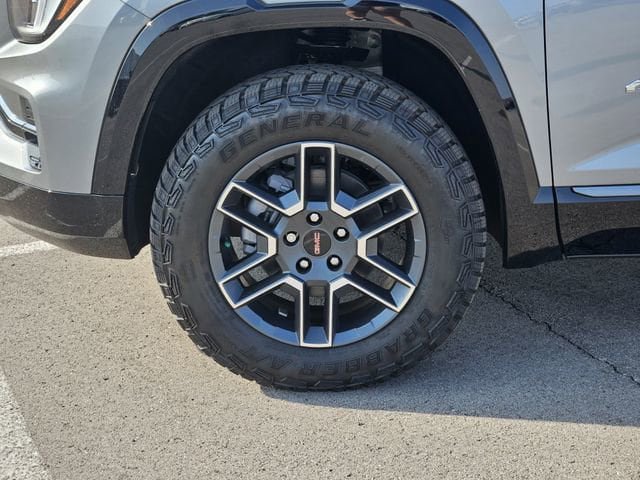 New 2026 GMC Terrain AT4 w/ Convenience Package III AWD/4WD image 9