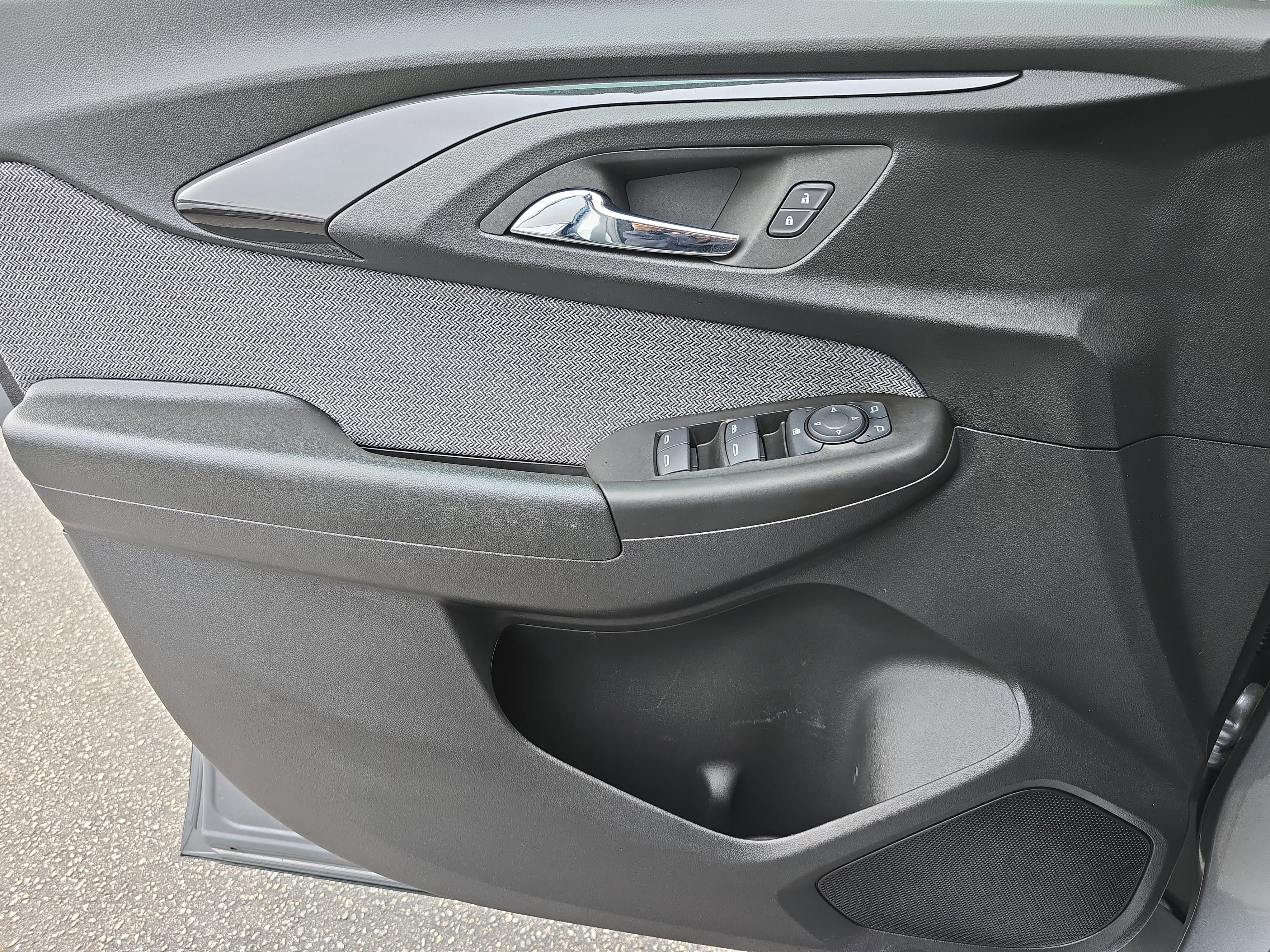 Used 2023 Chevrolet TrailBlazer LT image 26