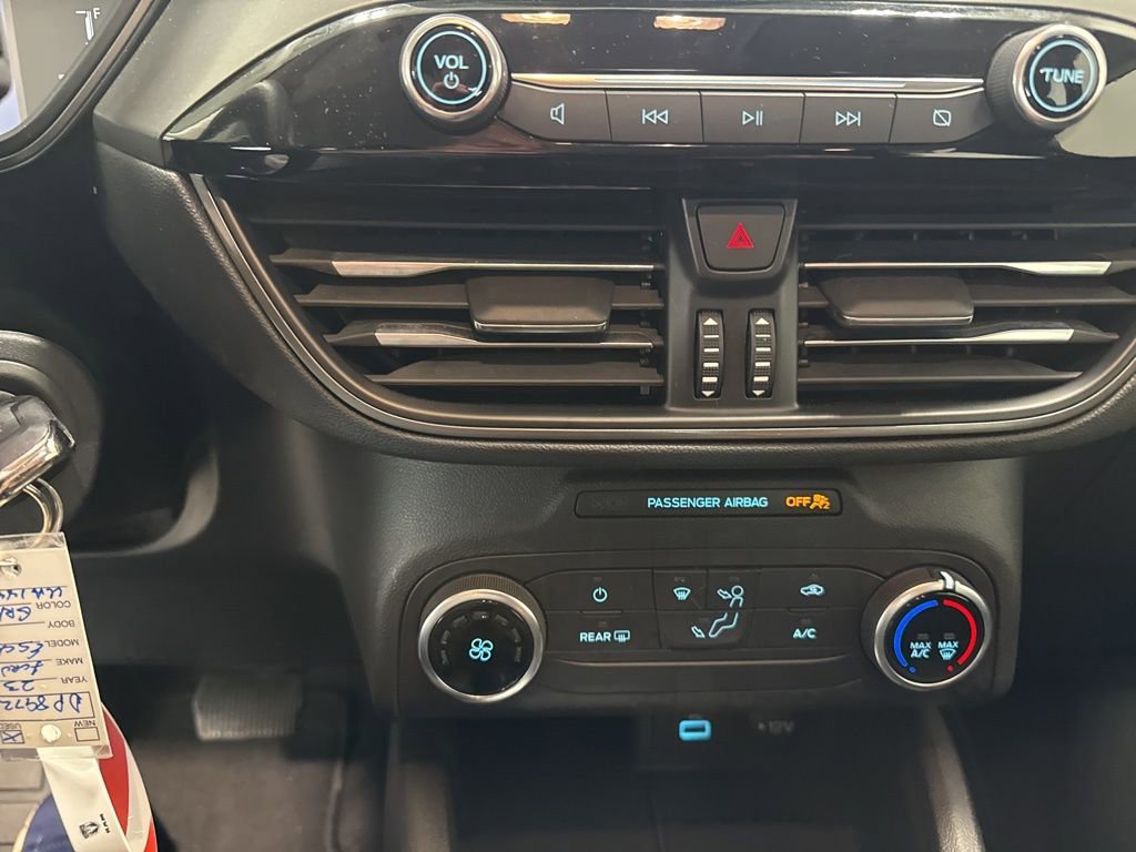 Used 2023 Ford Escape AWD image 7