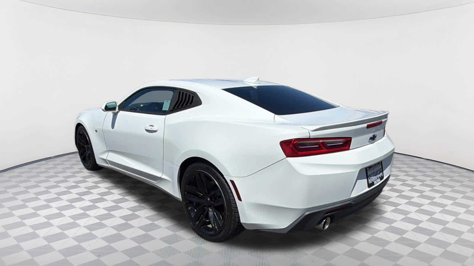 Used 2017 Chevrolet Camaro LT w/ RS Package RWD image 7