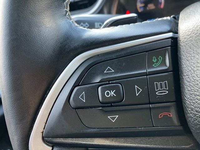 Used 2022 Jeep Grand Cherokee Laredo w/ Luxury Tech Group I image 5